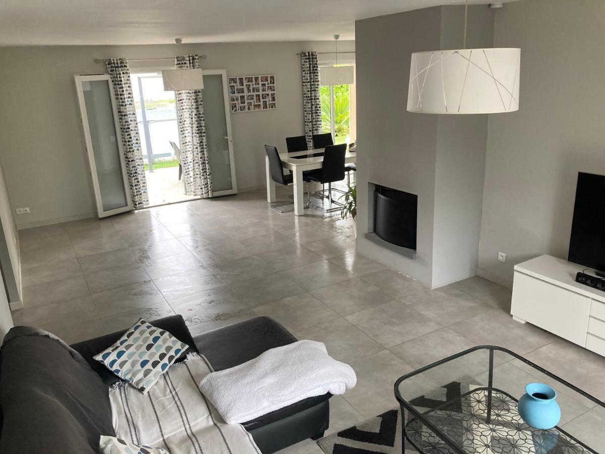 Maison Familiale Avec Jardin De 1500M2 Saint-Genes-de-Fronsac Eksteriør bilde