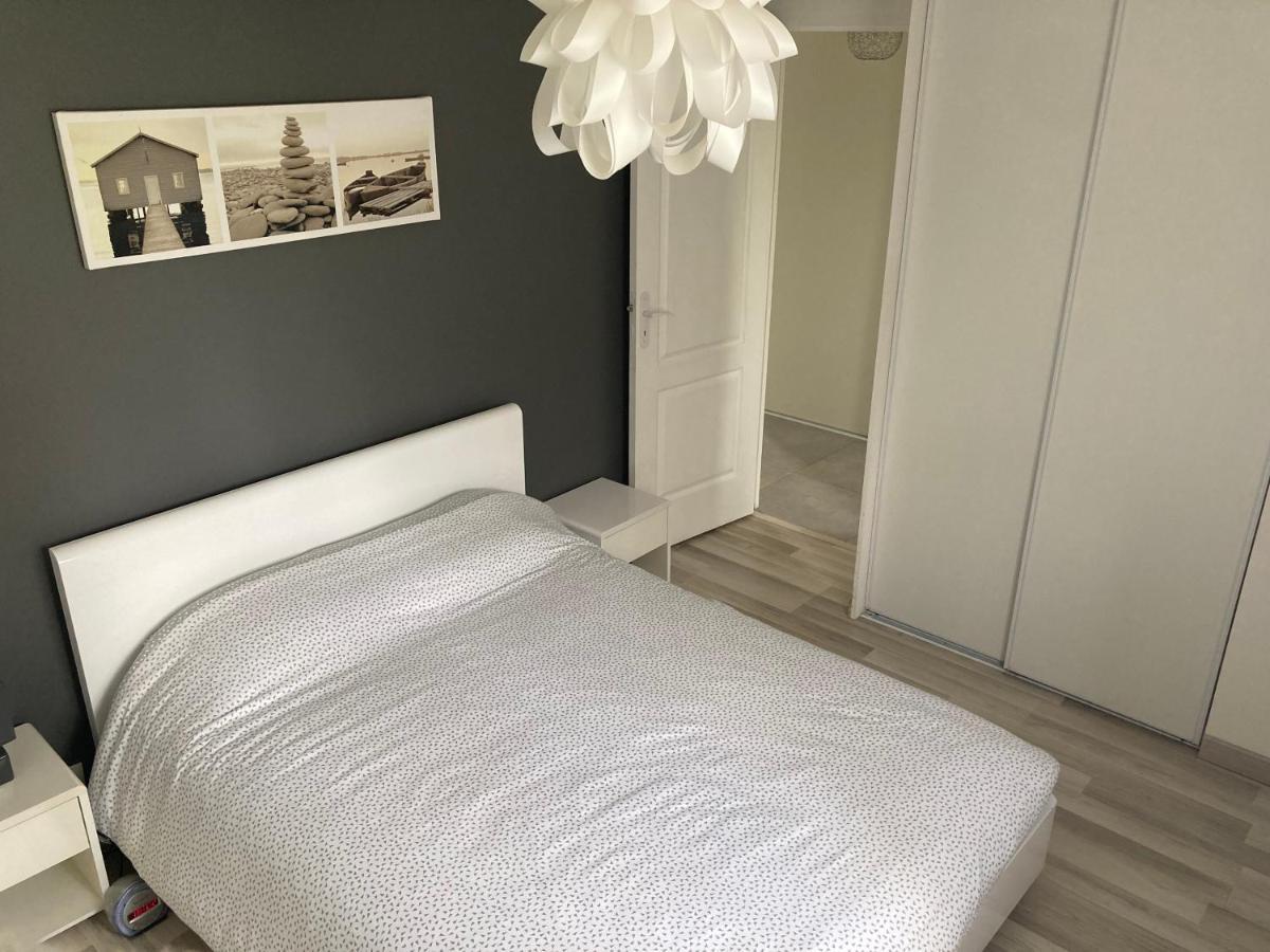 Maison Familiale Avec Jardin De 1500M2 Saint-Genes-de-Fronsac Eksteriør bilde
